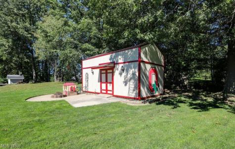 2533 Acorn Avenue Ravenna OH 44266