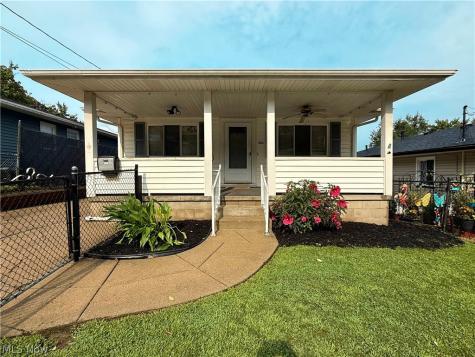 386 Fulmer Avenue Akron OH 44312