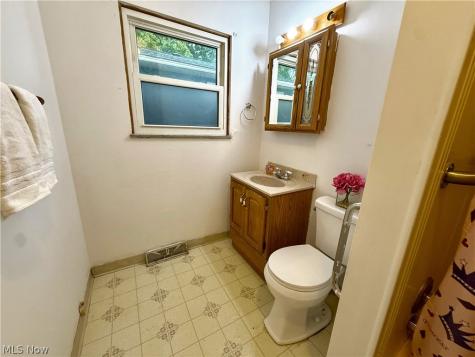 386 Fulmer Avenue Akron OH 44312