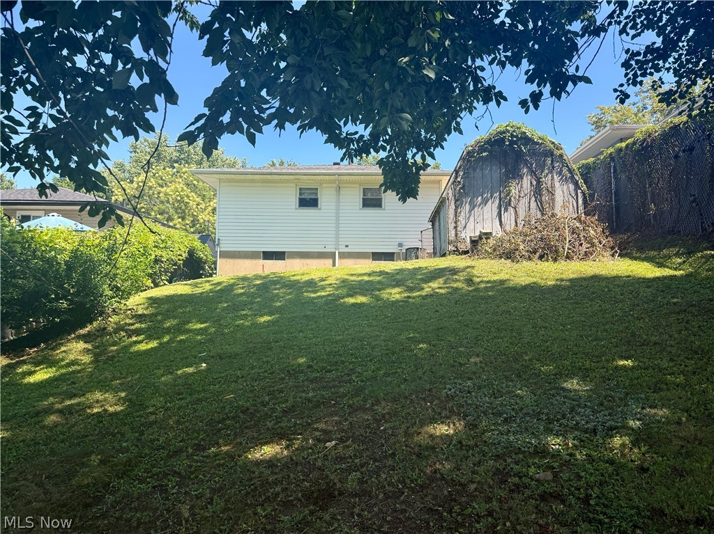 386 Fulmer Avenue Akron OH 44312