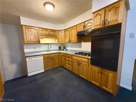 386 Fulmer Avenue Akron OH 44312