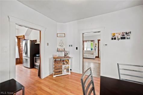 637 Dewey Avenue Elyria OH 44035