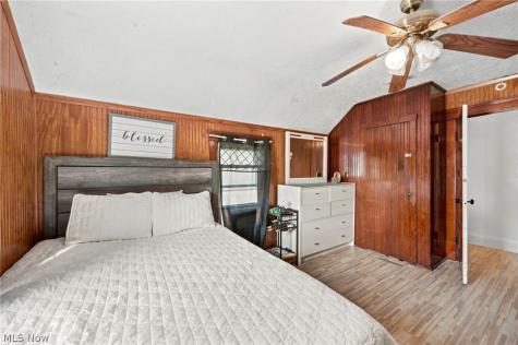 637 Dewey Avenue Elyria OH 44035