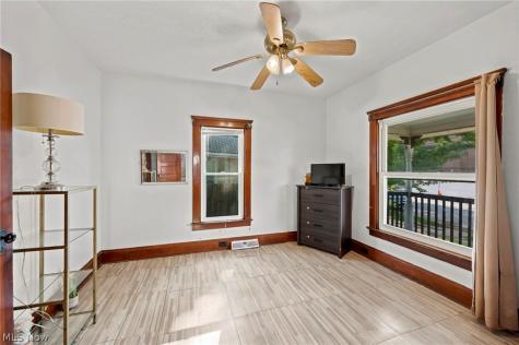637 Dewey Avenue Elyria OH 44035