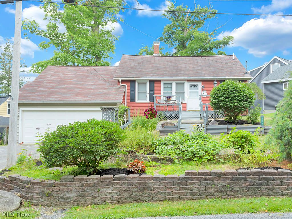15472 Lakeshore Drive Burton OH 44021