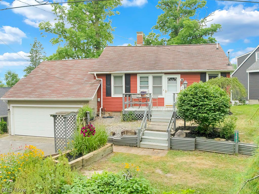 15472 Lakeshore Drive Burton OH 44021