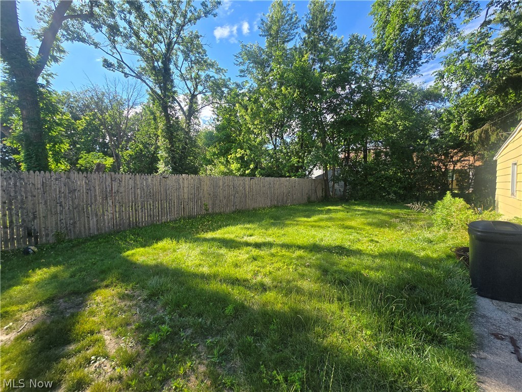 19403 Ridgewood Avenue Warrensville Heights OH 44122