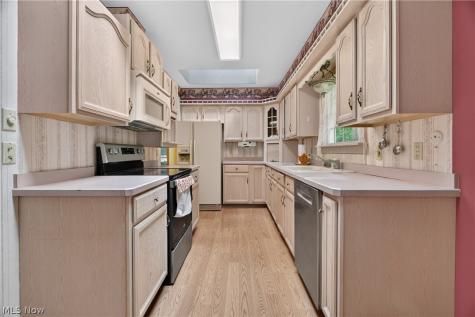 1164 Edgecliff Drive Bedford OH 44146