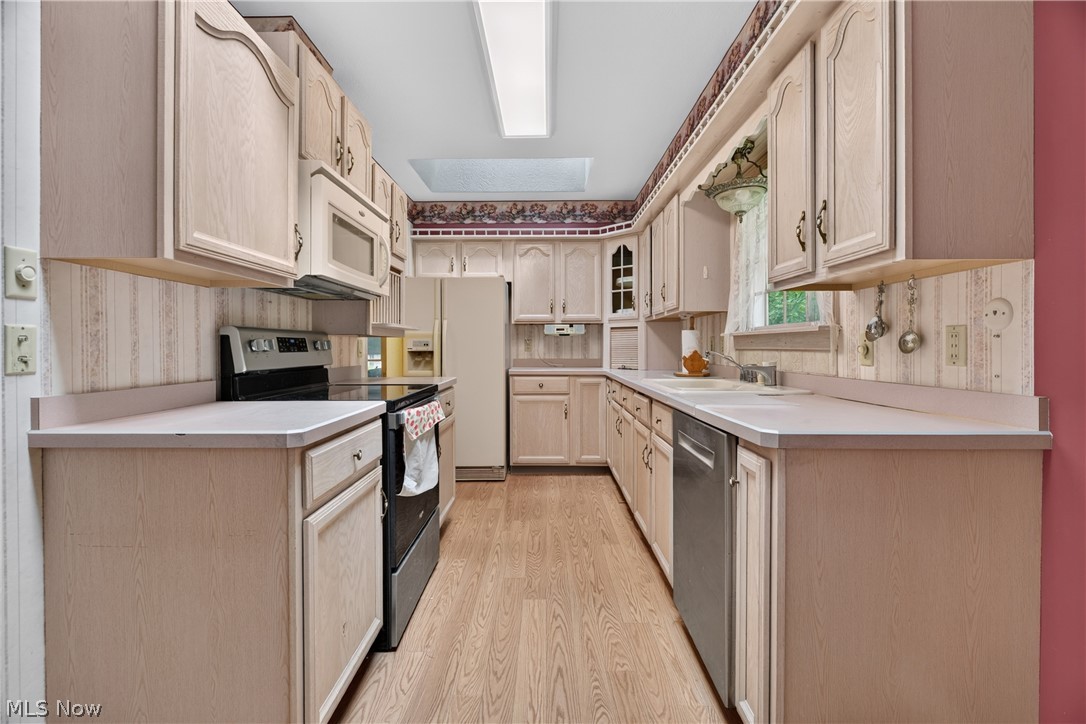 1164 Edgecliff Drive Bedford OH 44146