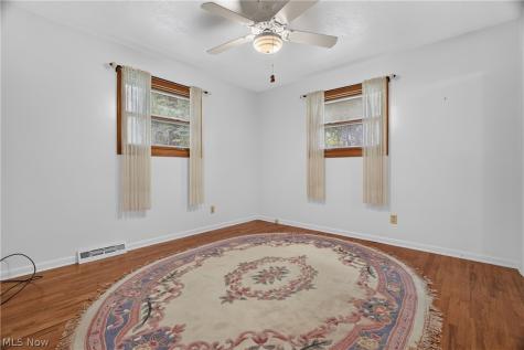 1164 Edgecliff Drive Bedford OH 44146