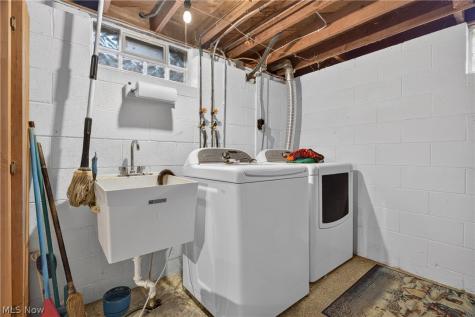 1164 Edgecliff Drive Bedford OH 44146