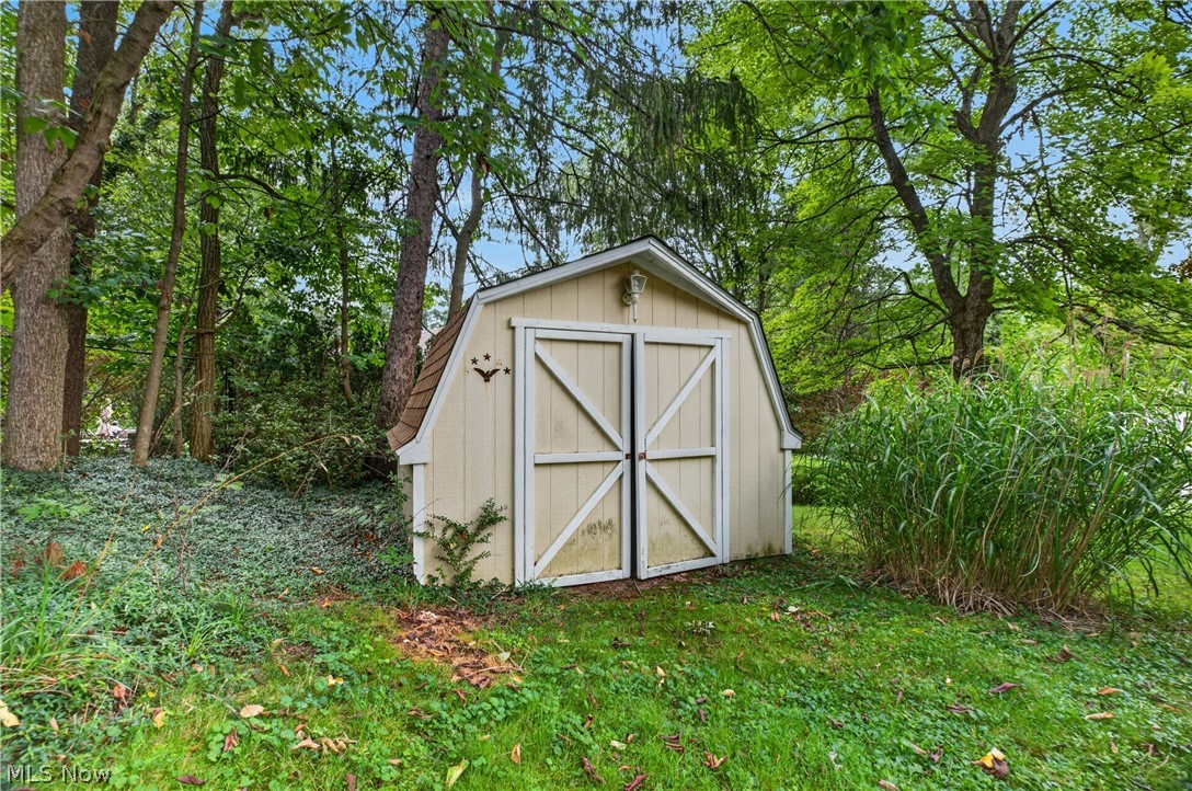 1164 Edgecliff Drive Bedford OH 44146