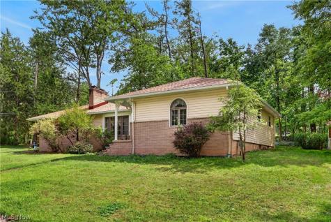 1164 Edgecliff Drive Bedford OH 44146