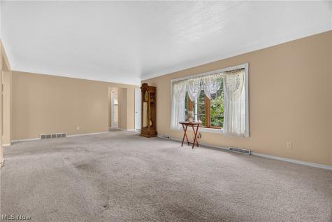 1164 Edgecliff Drive Bedford OH 44146