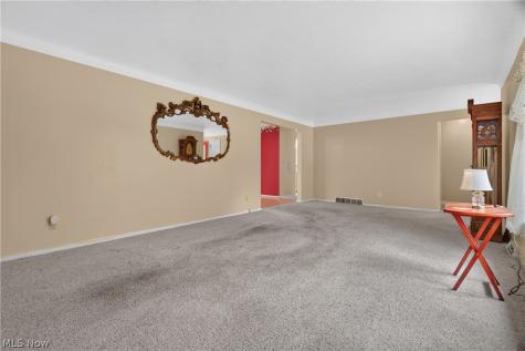 1164 Edgecliff Drive Bedford OH 44146