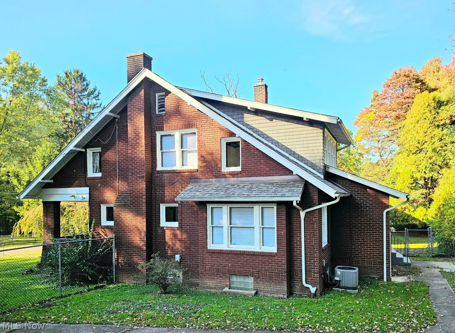 515 Glacier Heights Road Youngstown OH 44509
