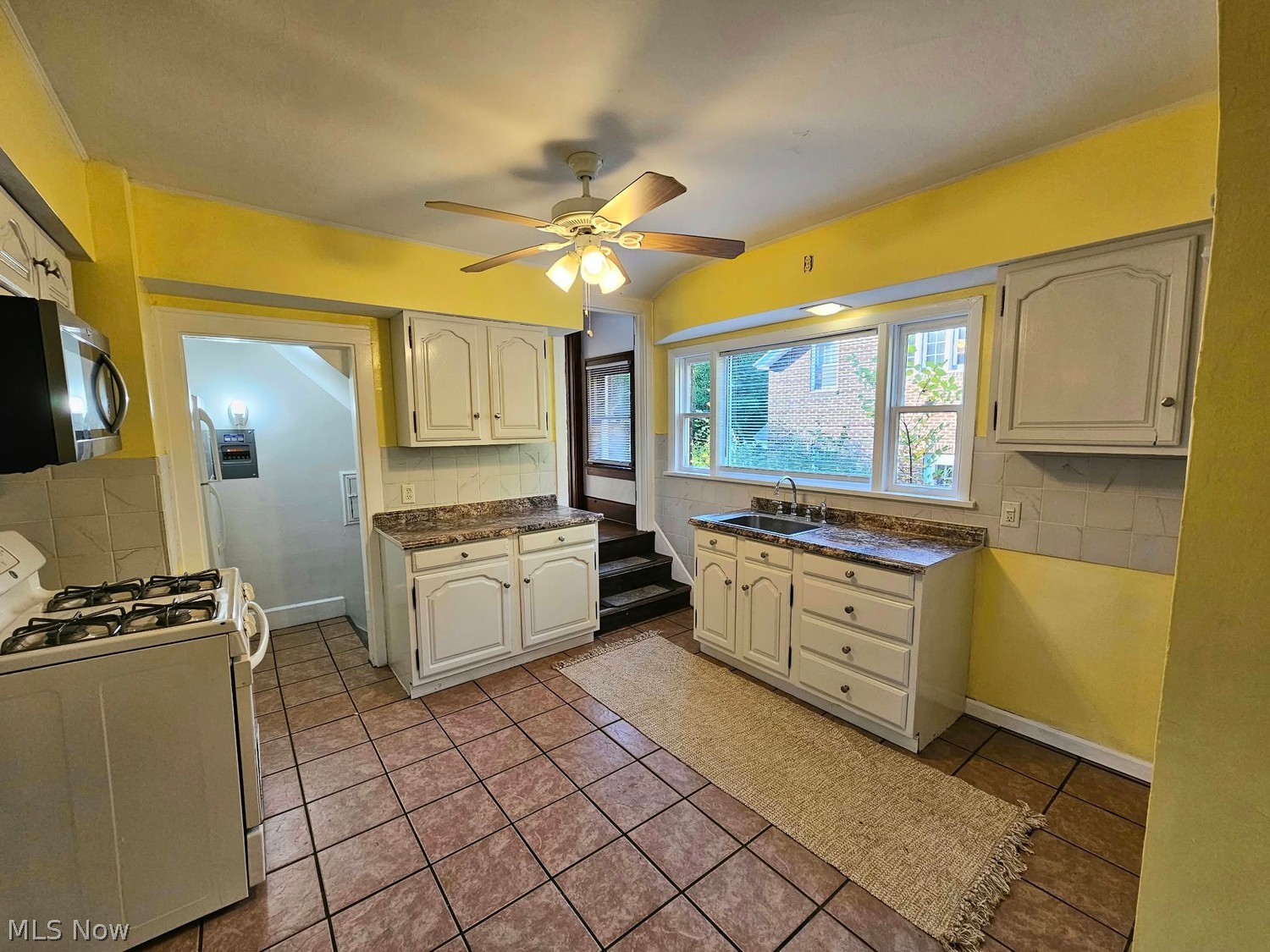515 Glacier Heights Road Youngstown OH 44509