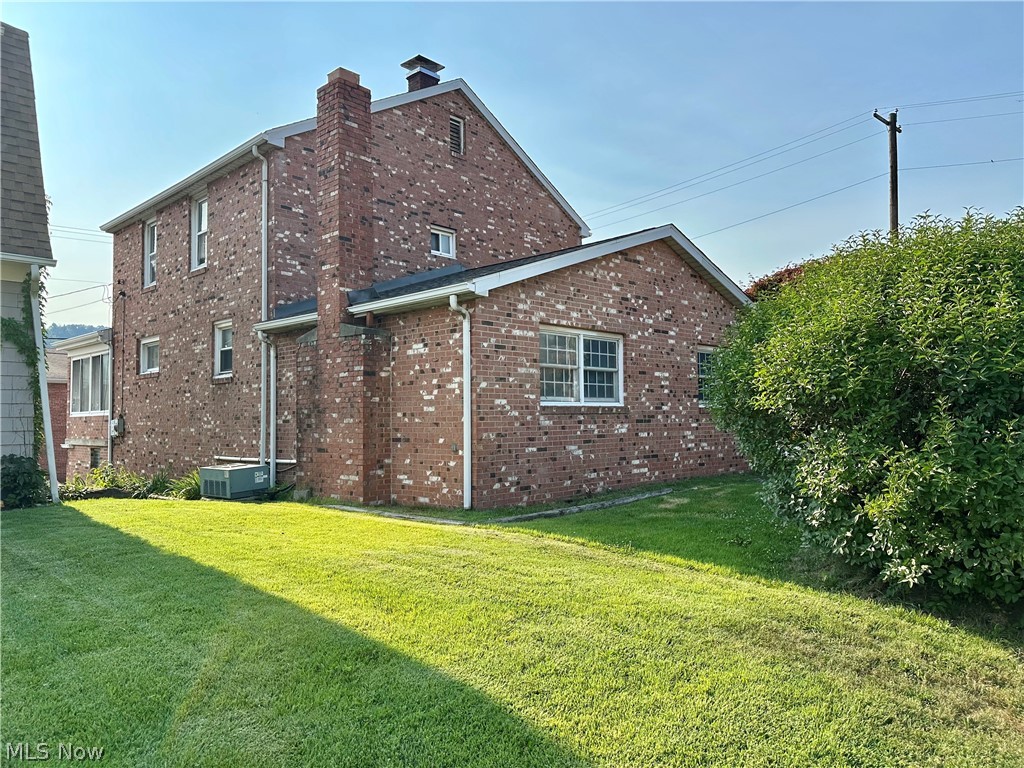 2023 Commerce Street Wellsburg WV 26070