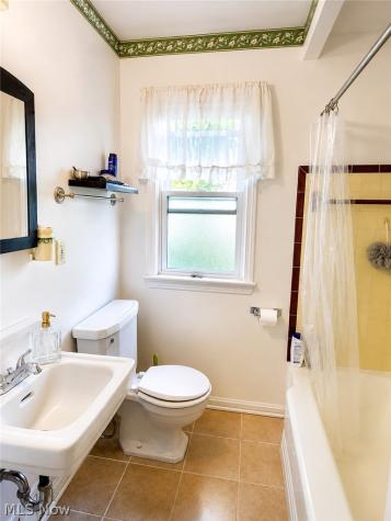 5753 W 46th Street Parma OH 44134