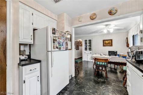 9216 Evergreen Drive Parma OH 44129