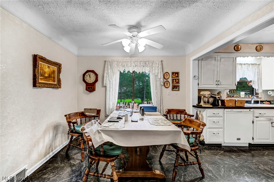 9216 Evergreen Drive Parma OH 44129
