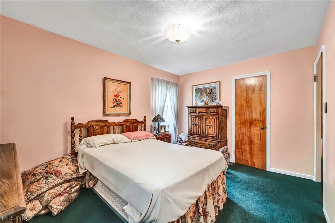 9216 Evergreen Drive Parma OH 44129