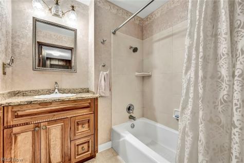 9216 Evergreen Drive Parma OH 44129