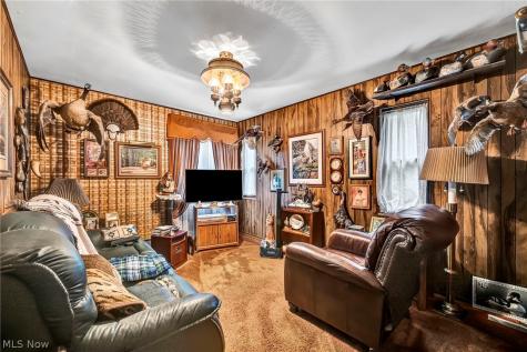9216 Evergreen Drive Parma OH 44129