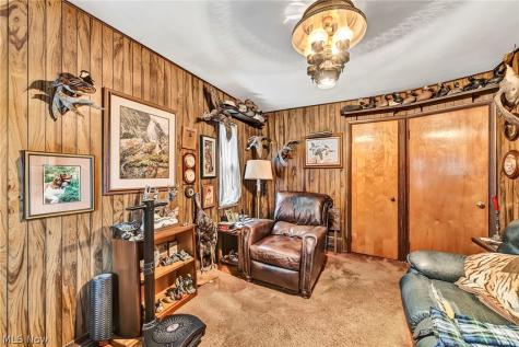 9216 Evergreen Drive Parma OH 44129