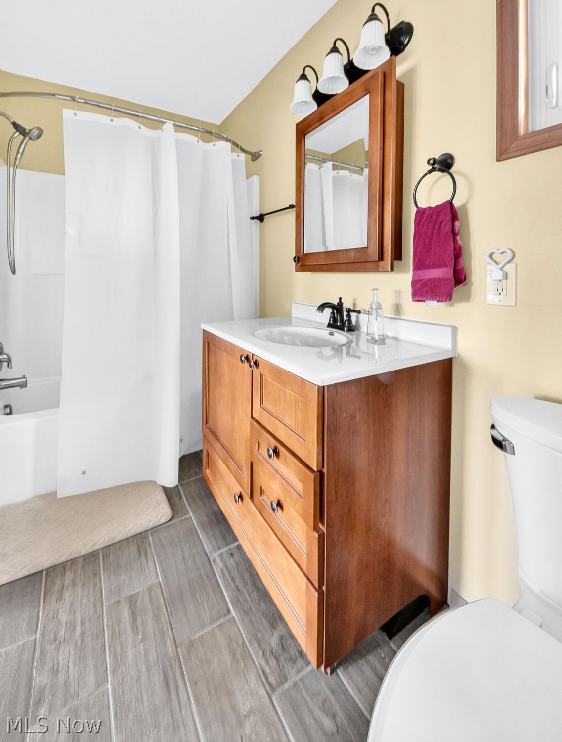 1411 Stone Ledge Court Green OH 44720