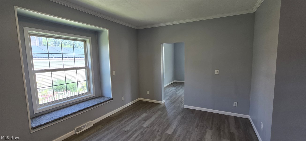 491 N James Street East Palestine OH 44413