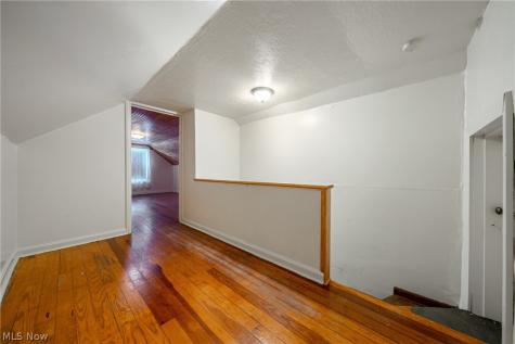 1887 Lawnway Road South Euclid OH 44121