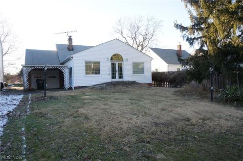 1887 Lawnway Road South Euclid OH 44121