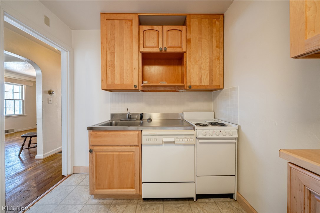 1887 Lawnway Road South Euclid OH 44121