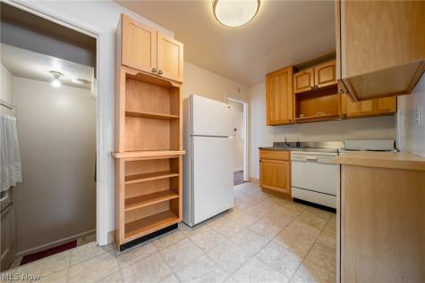 1887 Lawnway Road South Euclid OH 44121