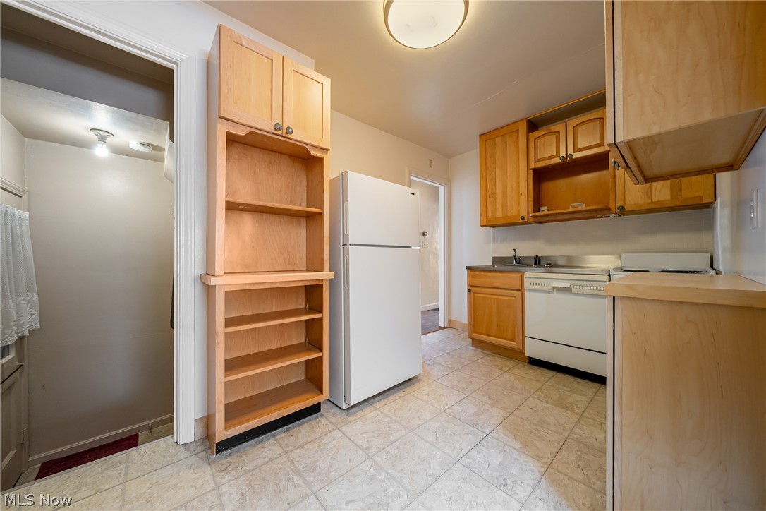 1887 Lawnway Road South Euclid OH 44121
