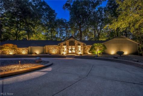 11860 Ridgecliff Circle Strongsville OH 44136