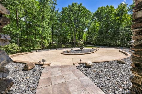 11860 Ridgecliff Circle Strongsville OH 44136