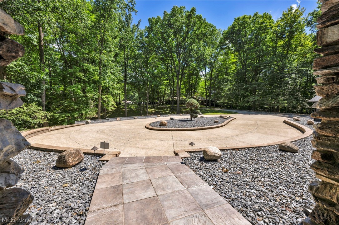 11860 Ridgecliff Circle Strongsville OH 44136