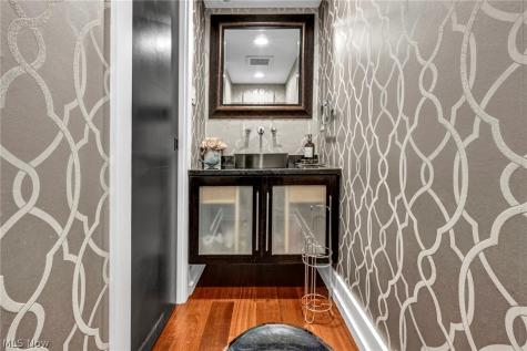 11860 Ridgecliff Circle Strongsville OH 44136