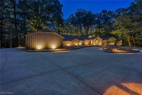 11860 Ridgecliff Circle Strongsville OH 44136