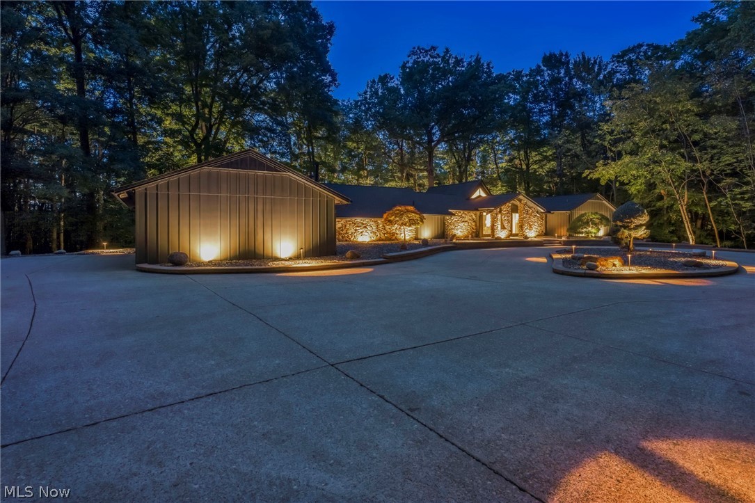 11860 Ridgecliff Circle Strongsville OH 44136