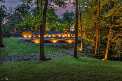 11860 Ridgecliff Circle Strongsville OH 44136