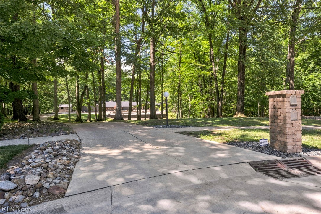 11860 Ridgecliff Circle Strongsville OH 44136