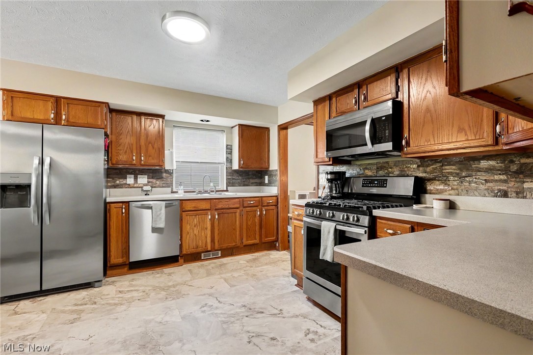 115 Pine Hollow Circle Chardon OH 44024