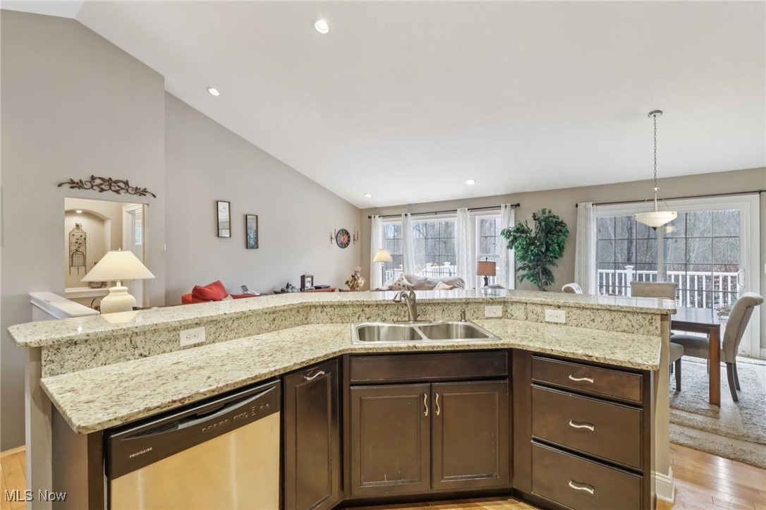 102 Hidden Glen Trail Chardon OH 44024