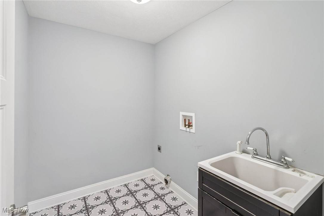 102 Hidden Glen Trail Chardon OH 44024