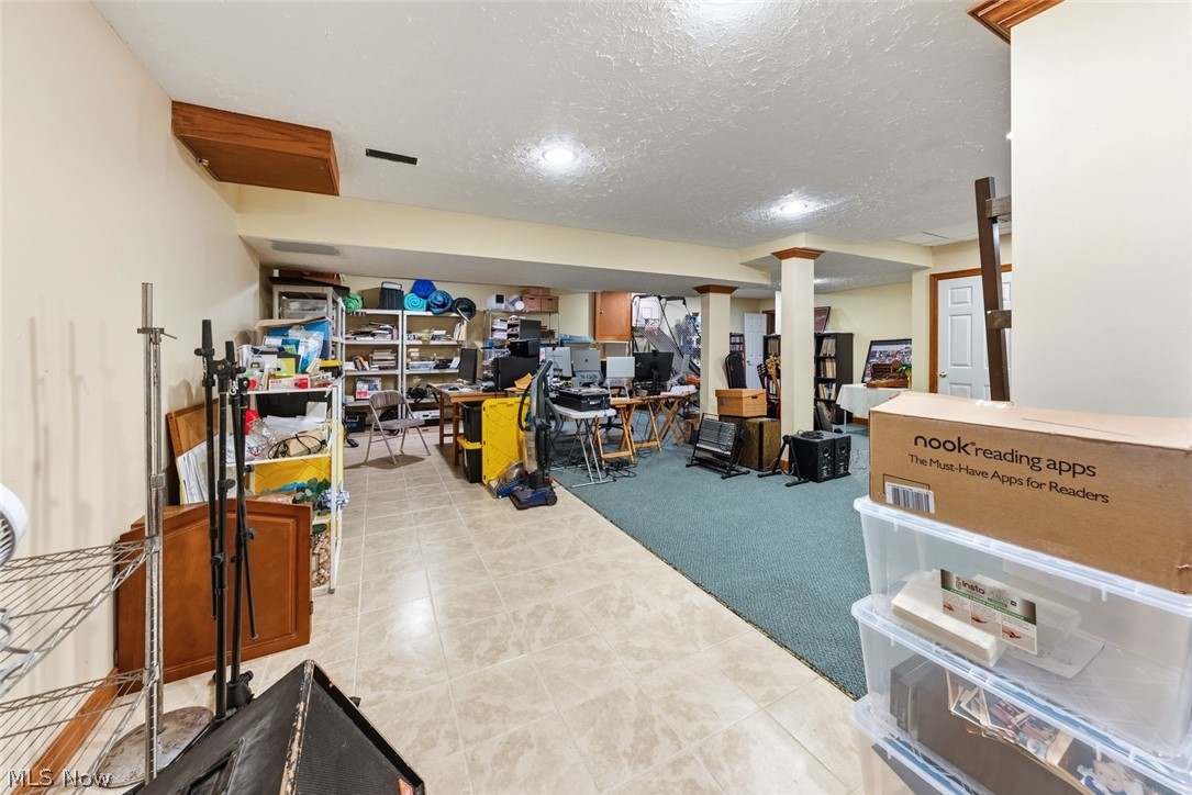 16680 Anne Lane Auburn OH 44023