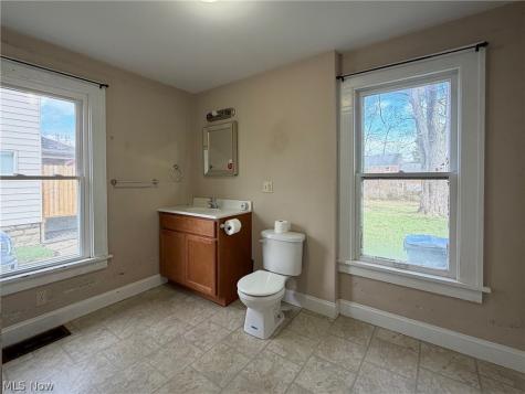 45 Summit Avenue Niles OH 44446