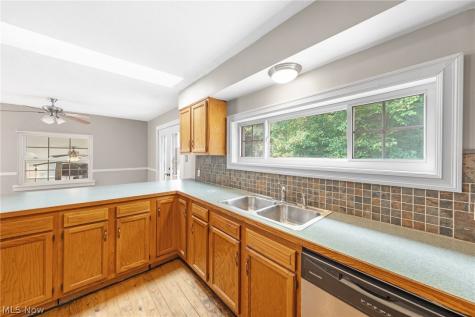 2380 Benton Street Akron OH 44312